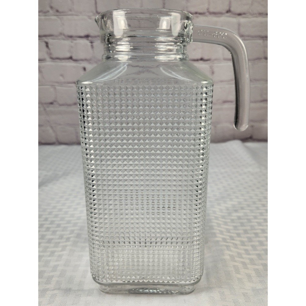 Vintage Circleware Frigo Textured Glass Pitcher With Lid 64 oz. Fancy Bottom